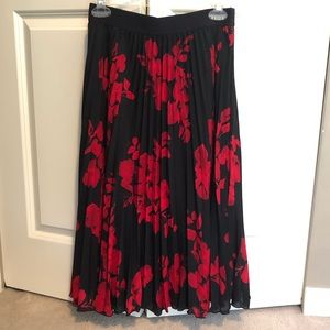 H&M Floral Pleated Midi Skirt